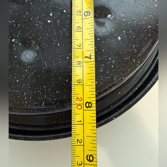 Classic Enamelware Black Speckled Medium Round Roaster Pan. Lightweight with Lid - Picture 4 of 8